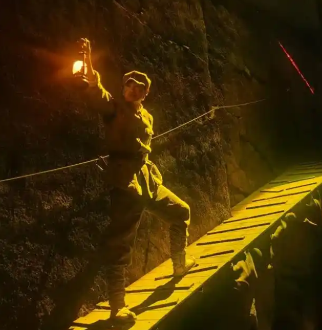 1736333455649405.png 主題體驗館1:1制作數(shù)字沙盤模型還原了貴州地貌